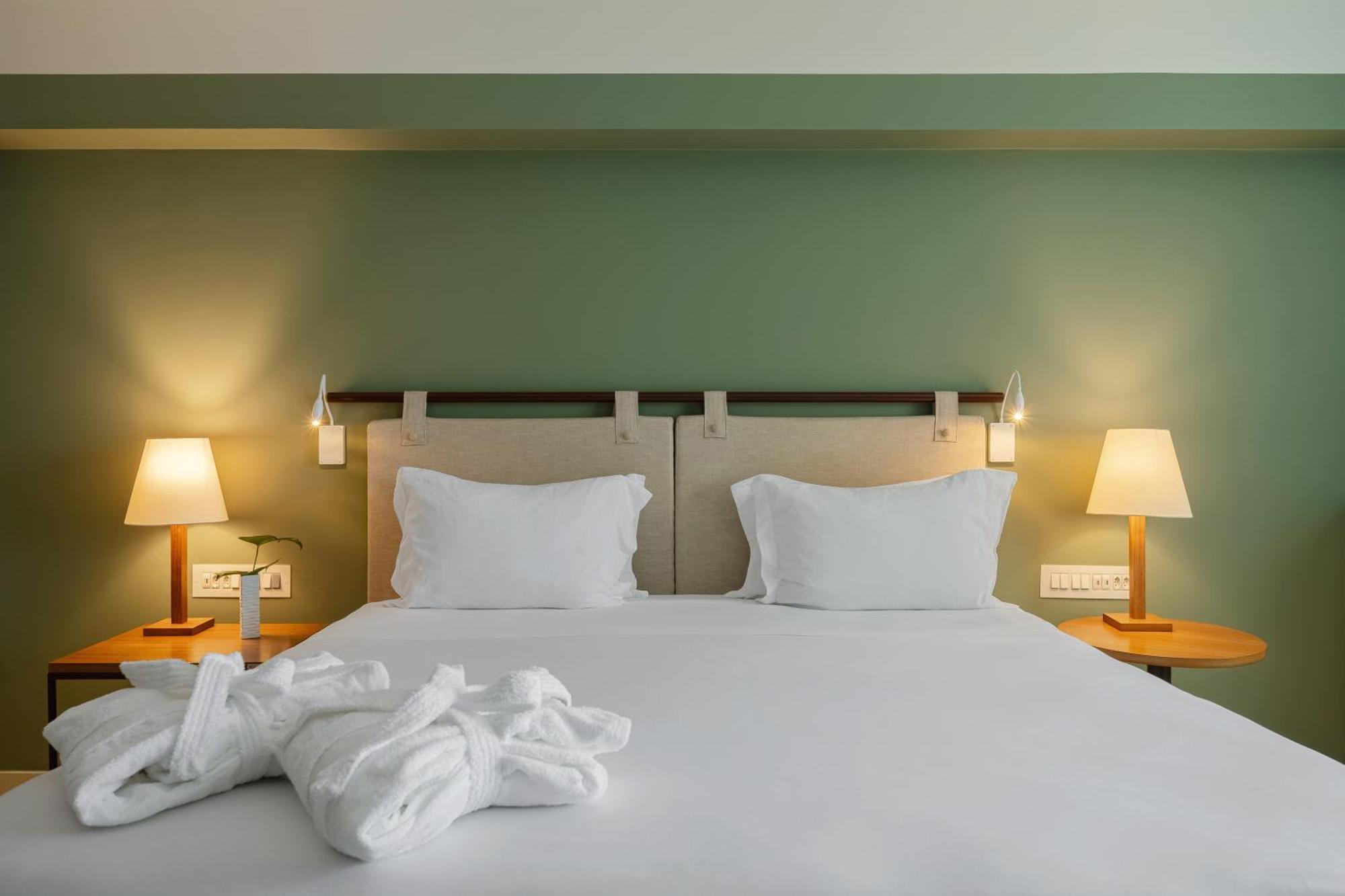 Hotel Grand Mercure Copacabana Regente 5*
